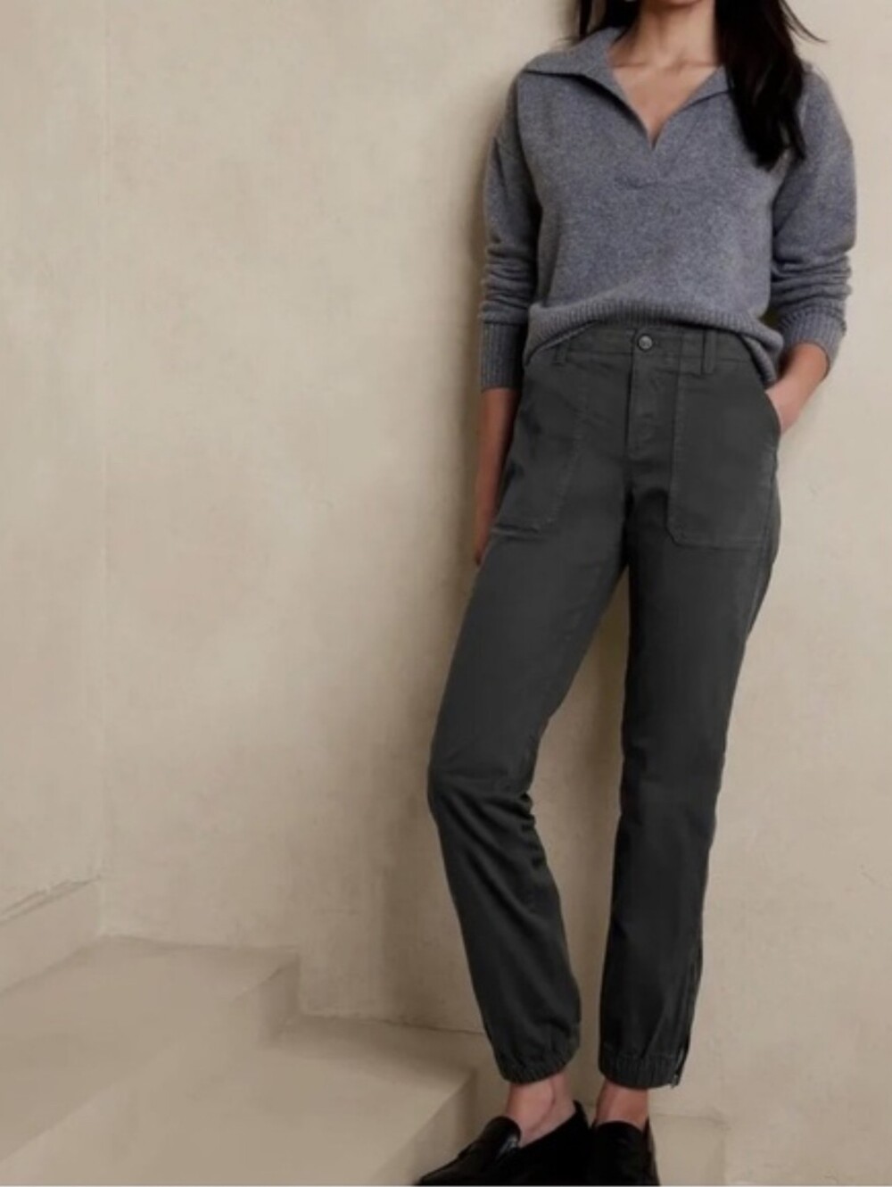 (1770) BANANA REPUBLIC Slim Utility Pant, Size 4 Tall